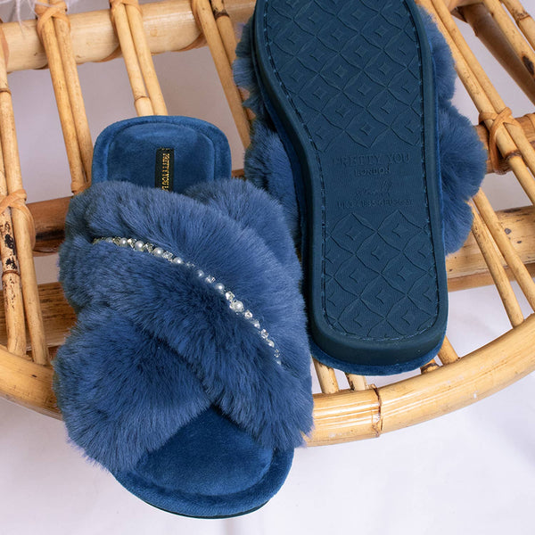 *Freya in Marine Blue: Marine Blue / L = UK 7-8 / EU 40-41 / US 9-10