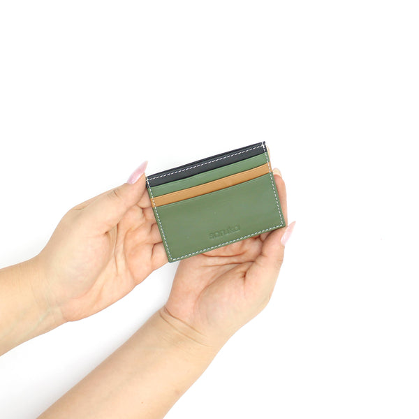 Ian · Card holder