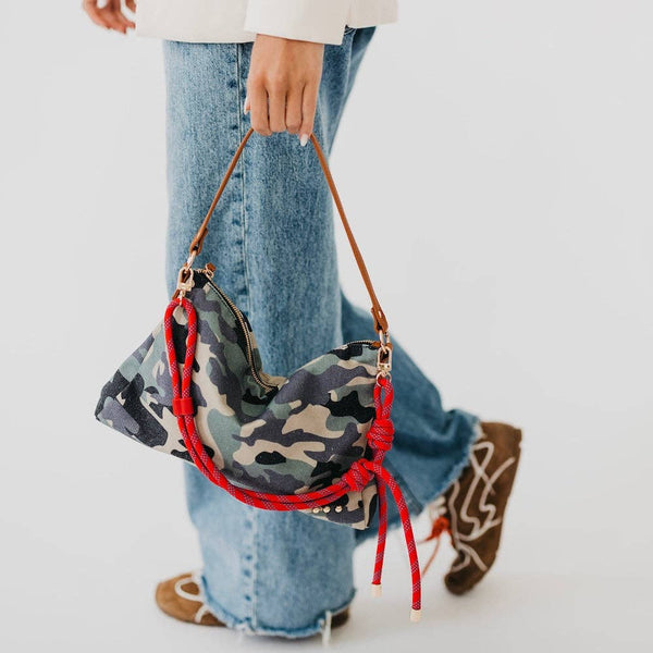 Cosette Canvas Shoulder Bag: Leopard
