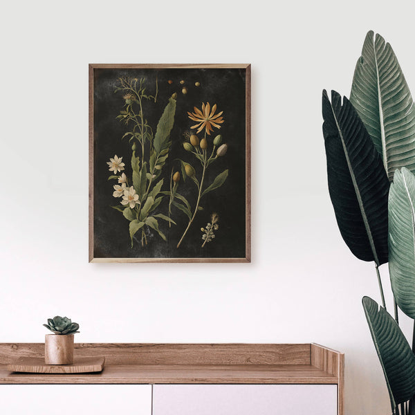 Vintage Cream Floral Print Black: 8 x 10 x 1.5