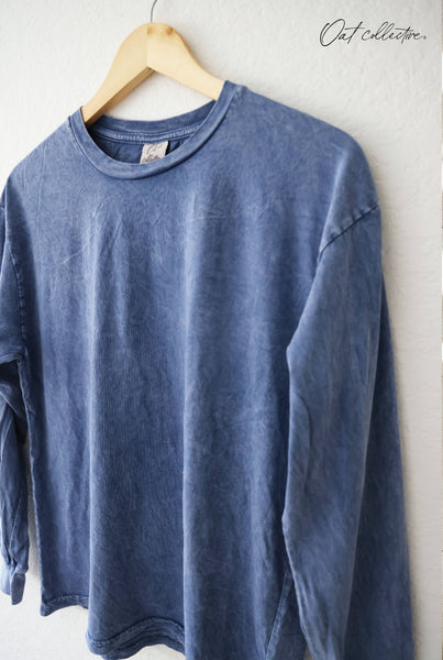 ROCKIN' AROUND Mineral Washed Long Sleeve Graphic Top: FOREST / L