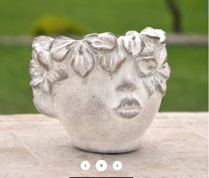 Pucker up Planter
