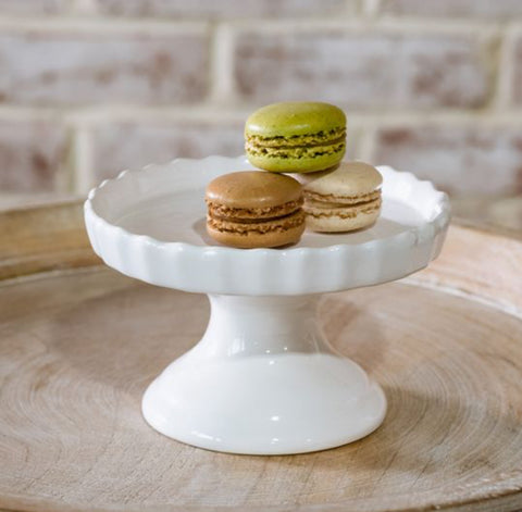 Small WHITE SCALLOPPED PEDESTAL