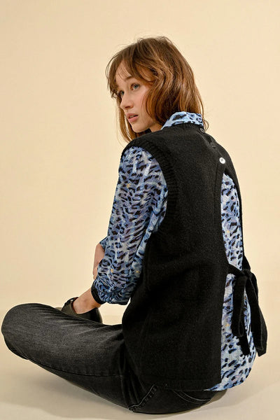 Sleeveless Sweater