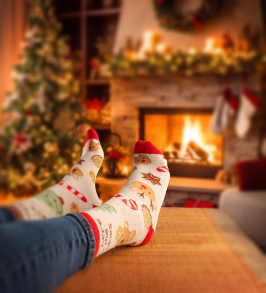 Holiday Socks: Feliz Naughty Dog