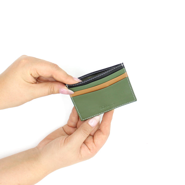 Ian · Card holder