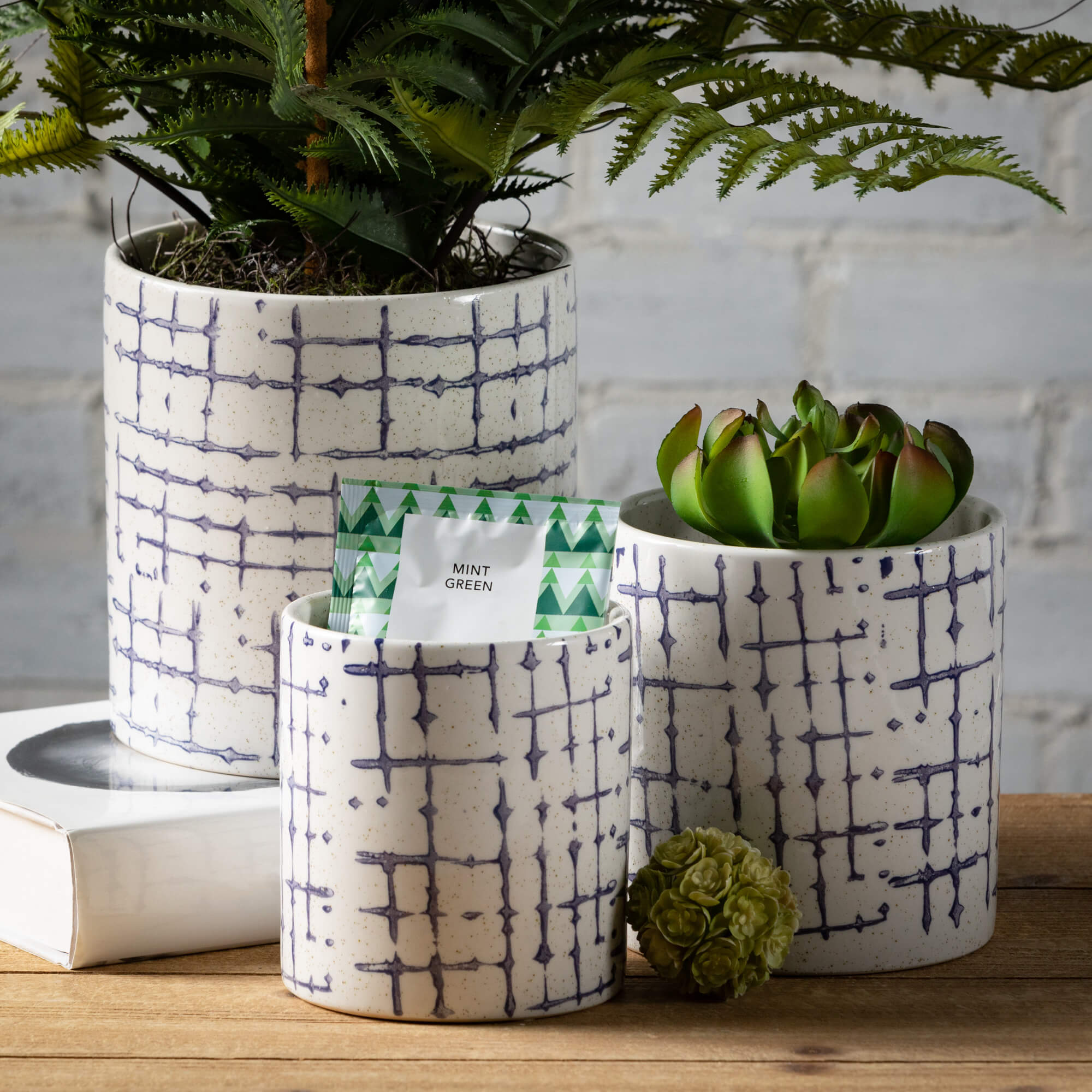 BLUE AND WHITE POTS 3 SIZES